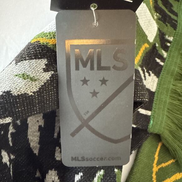 Portland Timbers NWT MLS Scarf Game Day Double Sided Winter Oregon Soccer Fan - Picture 7 of 8